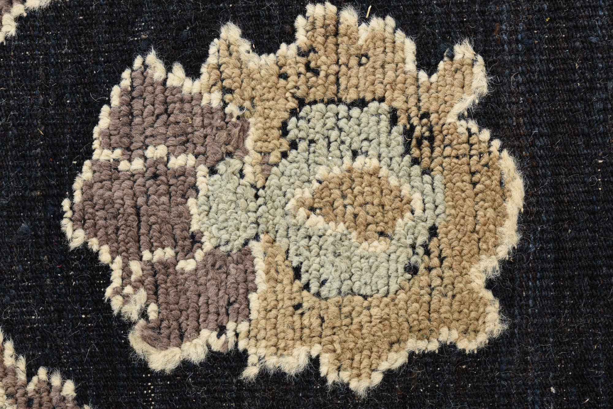 8' 1 x 10' 1 Hand Knotted Oushak Wool Rug