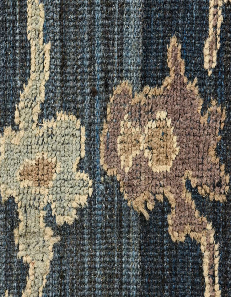 Detail image of 9' 1 x 12' 1 Hand Knotted Oushak Wool Rug