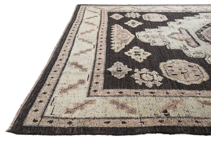 Detail image of 8' 3 x 10' 3 Hand Knotted Oushak Wool Rug