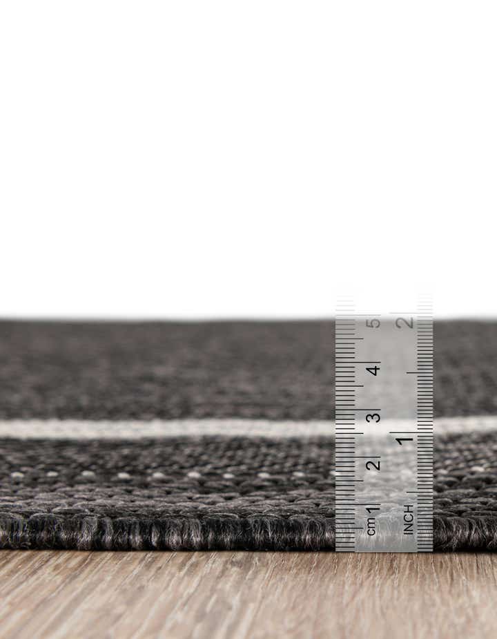 7' 10 x 11' Easy-Clean Border Indoor / Outdoor Rug