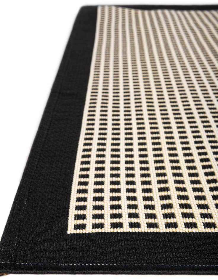 Detail image of 2' x 3' Easy-Clean Border Indoor / Outdoor Rug