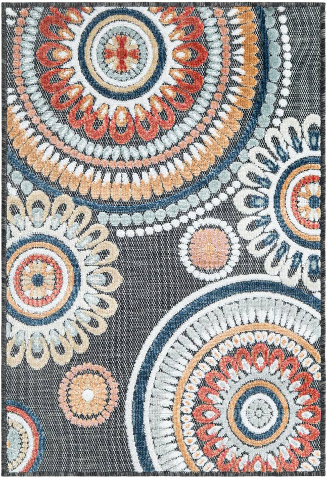 Detail image of 2' 2 x 3' Easy-Clean Botanical Indoor / Outdoor Rug
