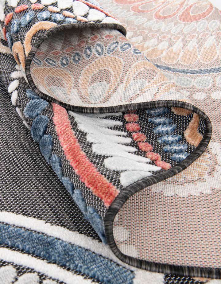 6' 4 x 9' Easy-Clean Botanical Indoor / Outdoor Rug