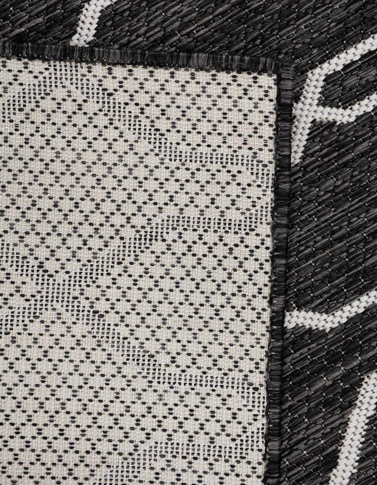 Detail image of 2' 3 x 3' Washable Lattice Indoor / Outdoor Rug