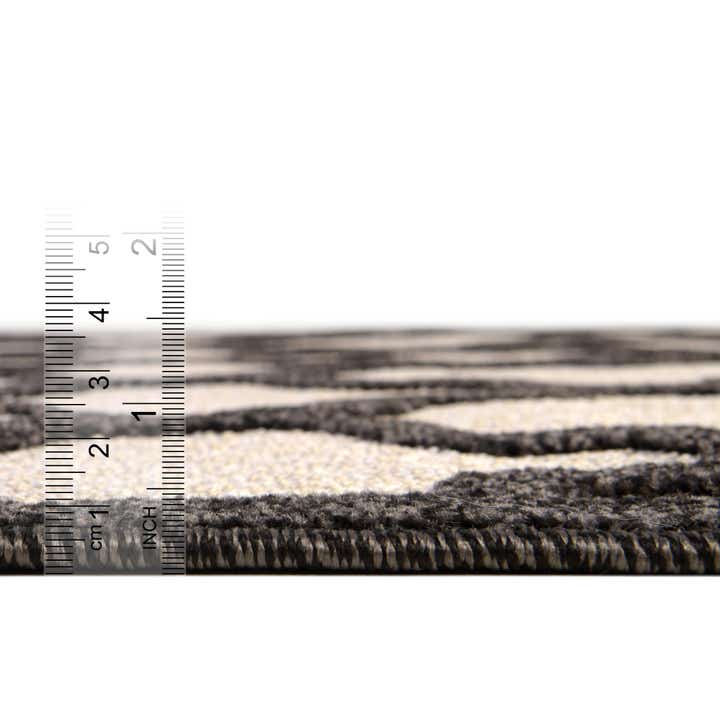 8' x 10' Easy-Clean Lattice Indoor / Outdoor Rug