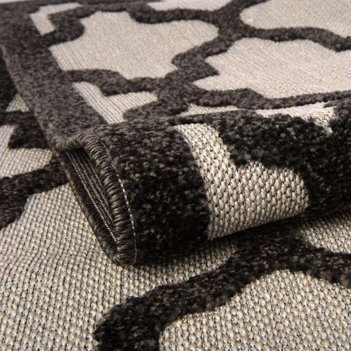 8' x 10' Easy-Clean Lattice Indoor / Outdoor Rug
