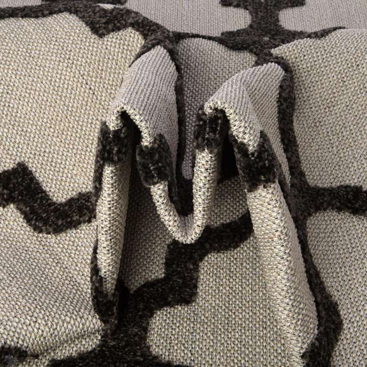 8' x 10' Easy-Clean Lattice Indoor / Outdoor Rug