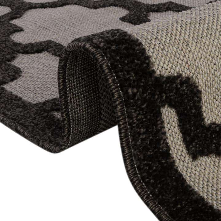 8' x 10' Easy-Clean Lattice Indoor / Outdoor Rug