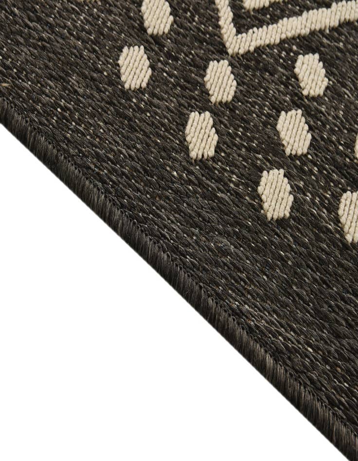 Detail image of 5' 3 x 7' 8 Easy-Clean Modern Indoor / Outdoor Rug