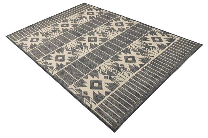 5' 3 x 7' 9 Easy-Clean Modern Indoor / Outdoor Rug