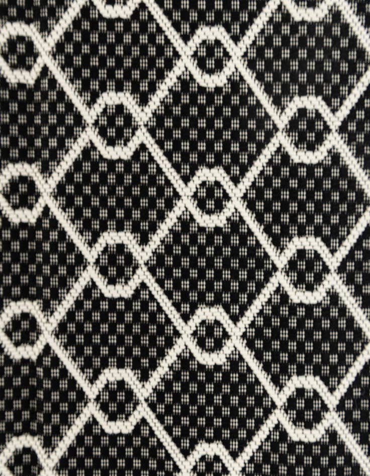 Detail image of 5' 3 x 7' 8  Washable Modern Indoor / Outdoor Rug