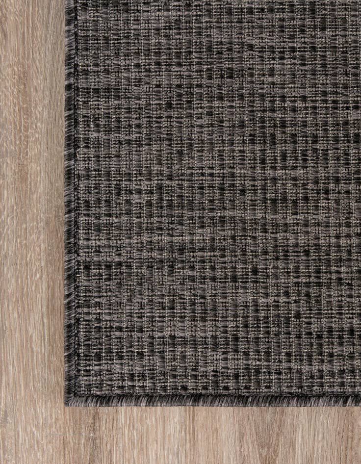 Detail image of 4' x 6' Easy-Clean Solid Indoor / Outdoor Rug