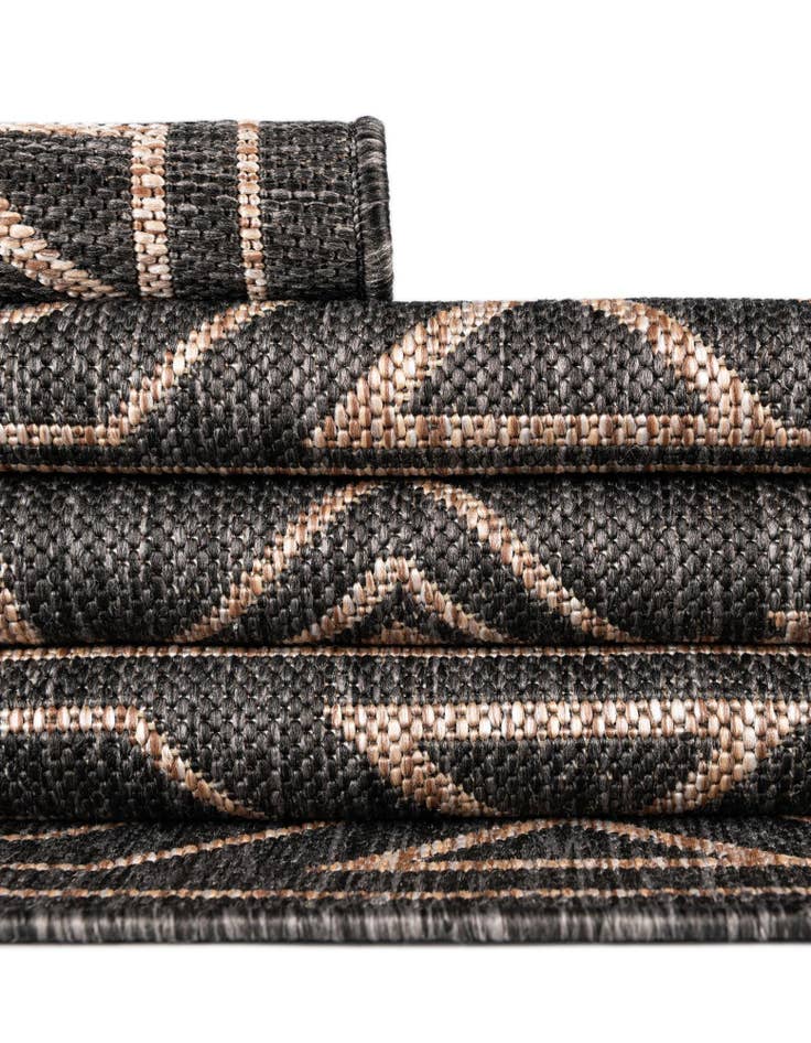 Detail image of 4' x 6' Easy-Clean Southwestern Indoor / Outdoor Rug