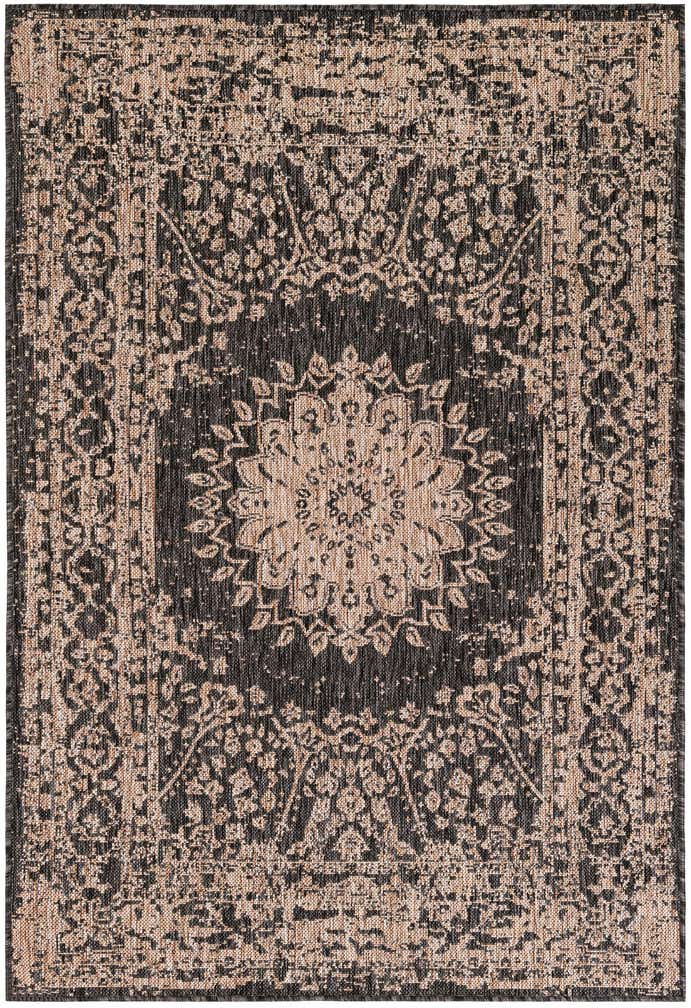 4' x 6' Easy-Clean Traditional Indoor / Outdoor Rug
