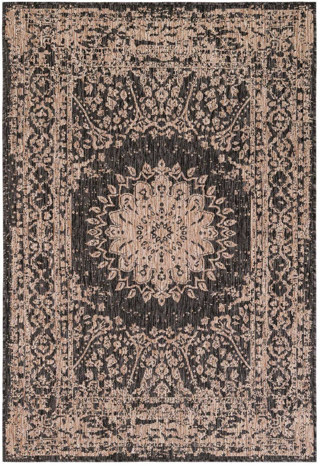Detail image of 4' x 6' Easy-Clean Traditional Indoor / Outdoor Rug