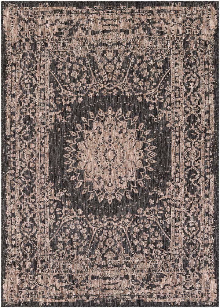5' 3 x 7' Easy-Clean Traditional Indoor / Outdoor Rug