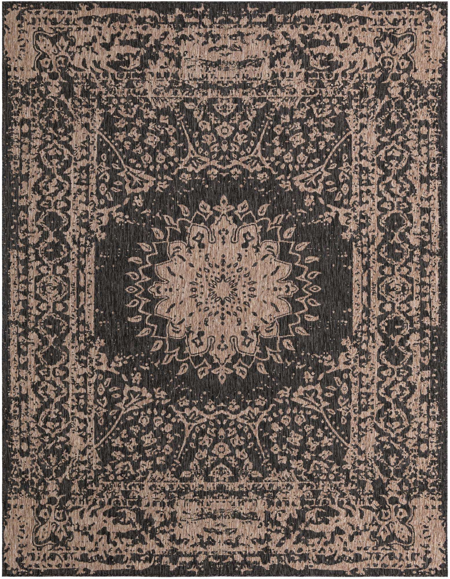 7' 10 x 10' Easy-Clean Traditional Indoor / Outdoor Rug