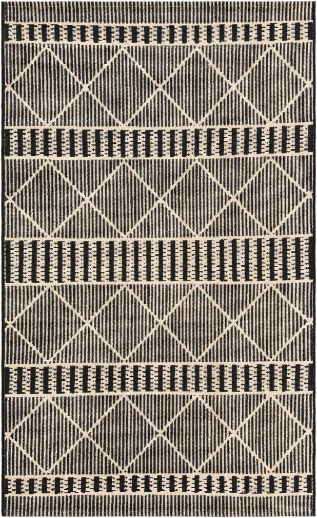 3' 3 x 5' 3 Easy-Clean Trellis Indoor / Outdoor Rug