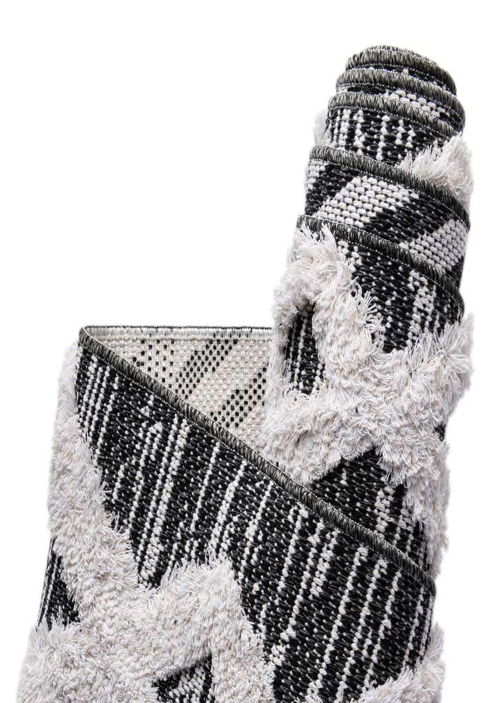 2' 3 x 3' Sabrina Soto Casa Valencia Rug