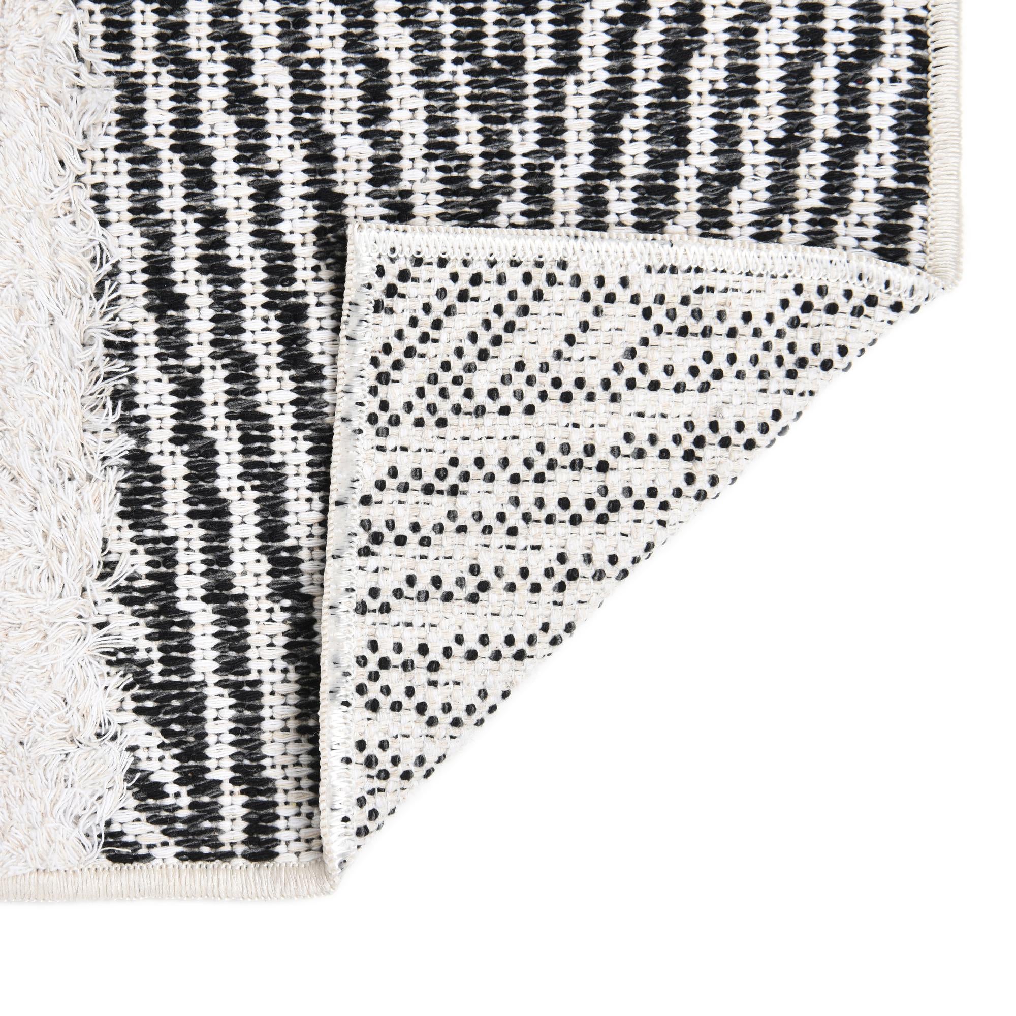 5' 3 x 8' Sabrina Soto Casa Madrid Rug