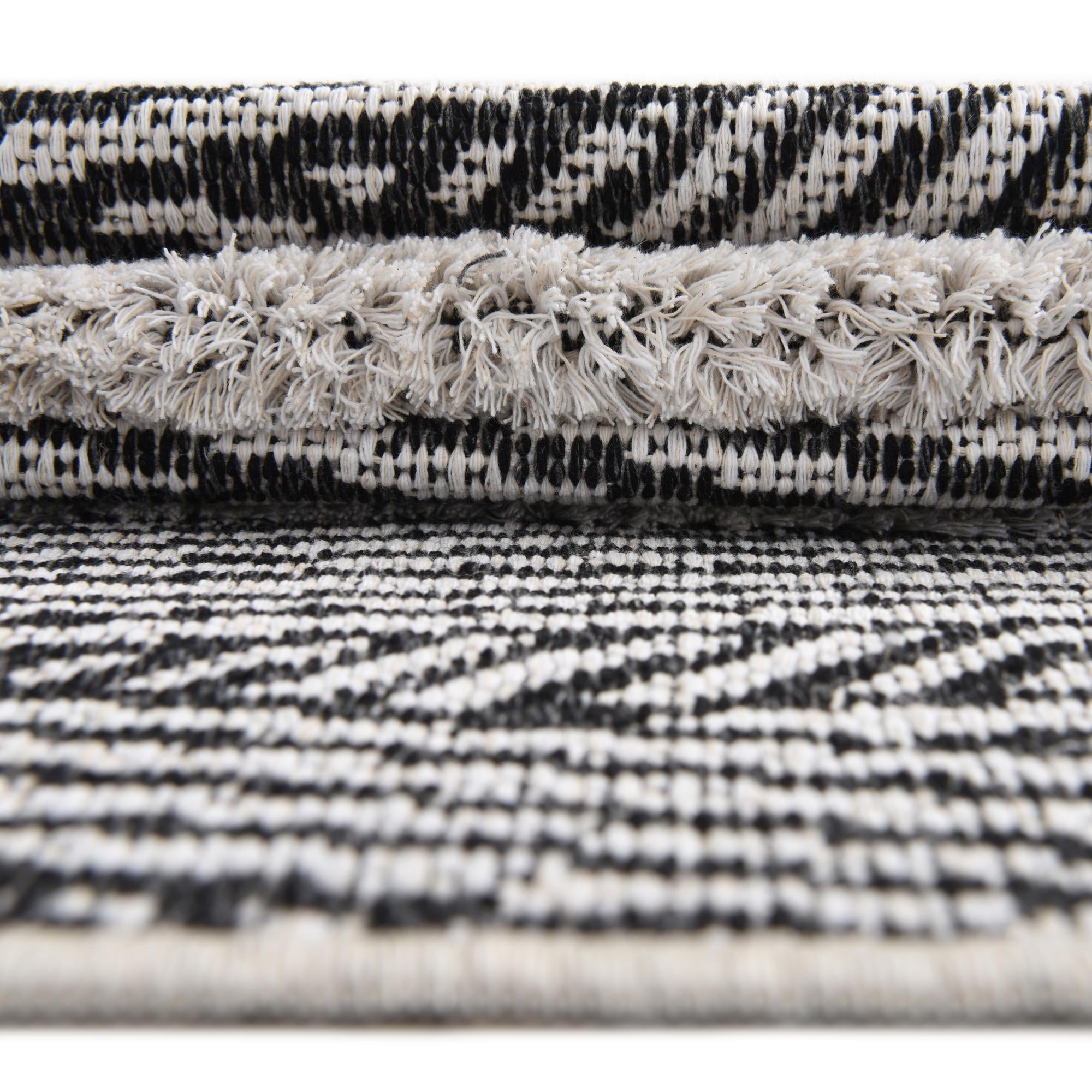 5' 3 x 8' Sabrina Soto Casa Madrid Rug