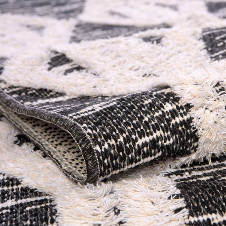 Detail image of 5' 3 x 8' Sabrina Soto Casa Palma Rug