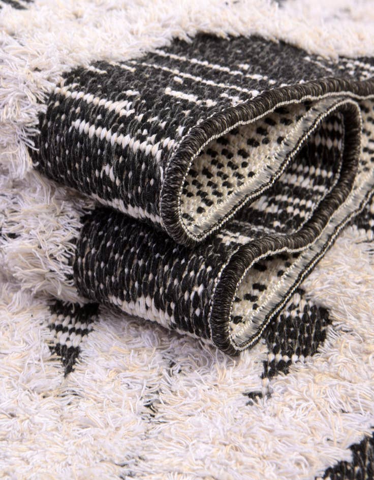 Detail image of 8' 3 x 10' Sabrina Soto Casa Palma Rug