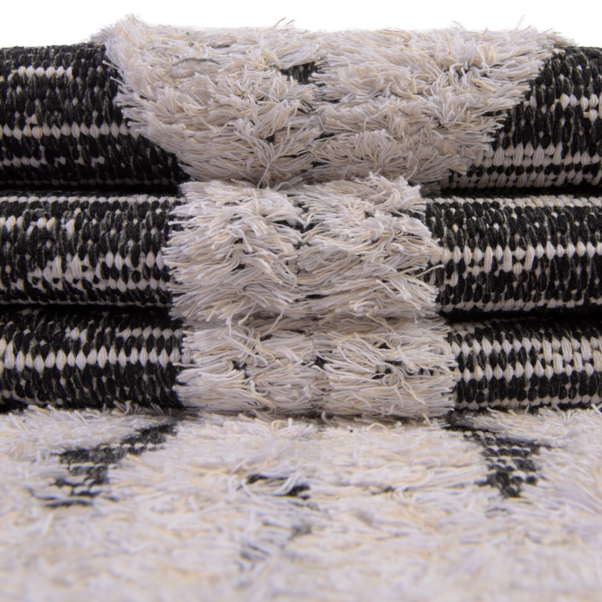 5' 3 x 8' Sabrina Soto Casa Palma Rug