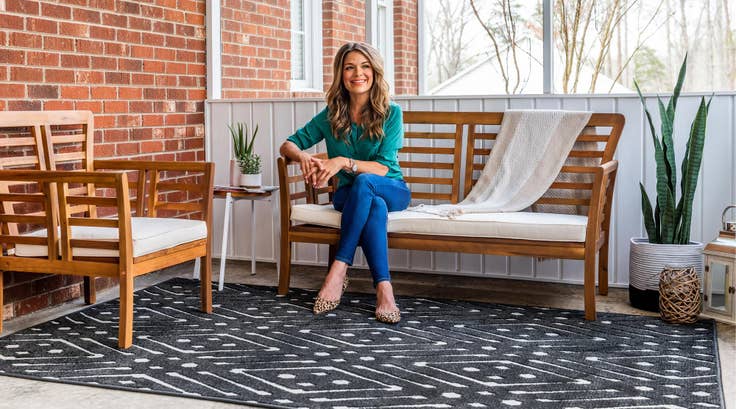 Detail image of 5' x 8' Easy-Clean Sabrina Soto Ella Indoor / Outdoor Rug