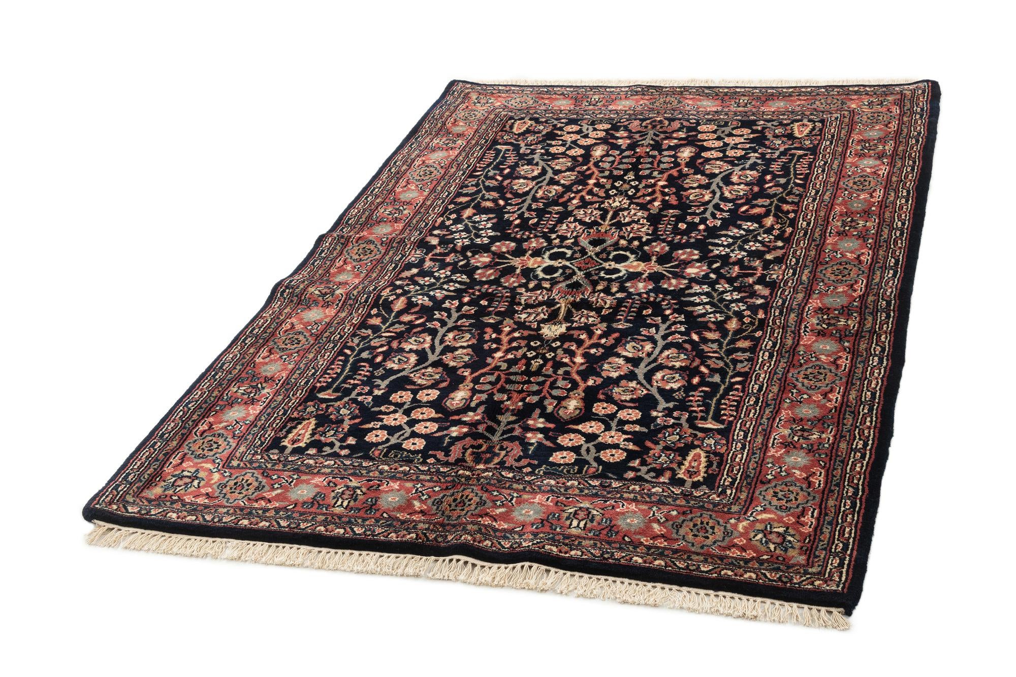 4' 7 x 6' 9 Hand Knotted Sarough Wool Rug