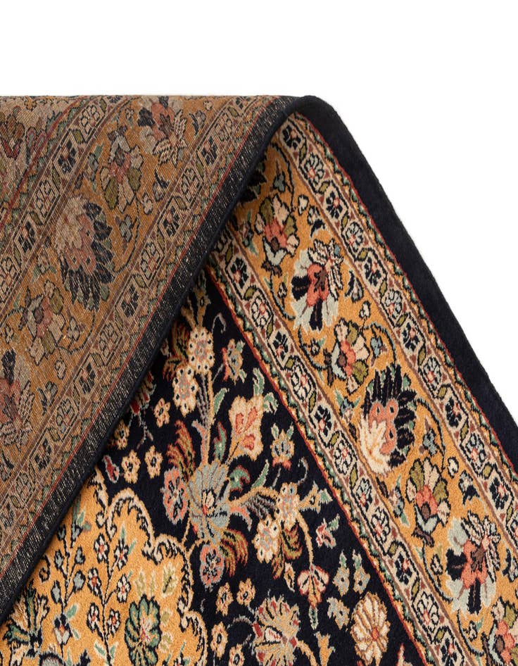 Detail image of 4' 4 x 6' 5  Hand Knotted Sarough Oriental Wool Rug