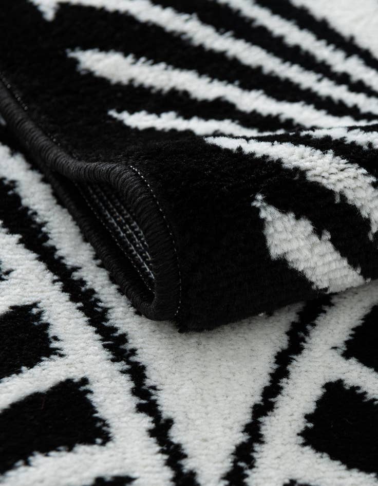 Detail image of 5' 3 x 8' Sydney Rug