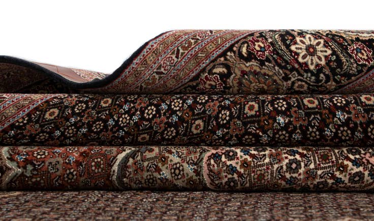 Detail image of 6' 8 x 10' 1 Tabriz Mahi Rug