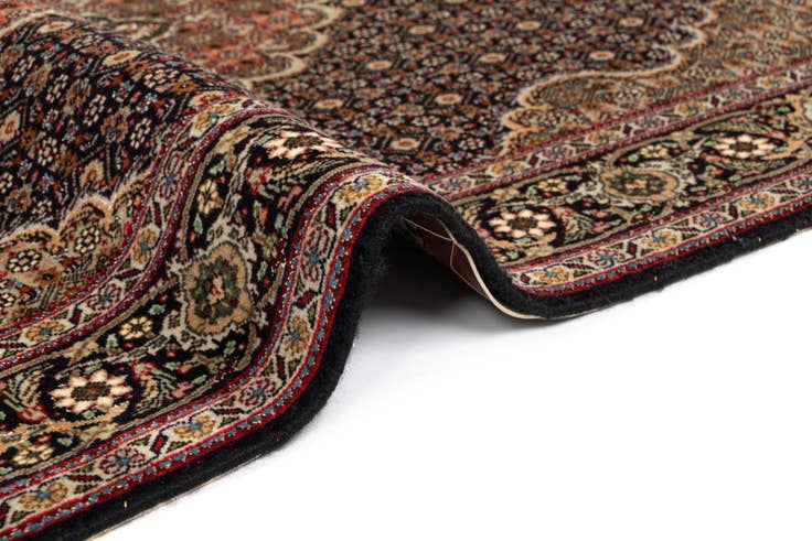 Detail image of 3' 4 x 5' Tabriz Mahi Rug