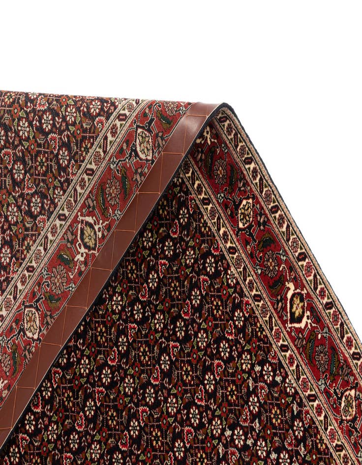 Detail image of 3' 6 x 4' 11 Tabriz Mahi Rug