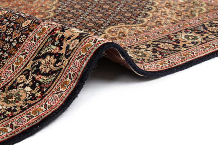 3' 4 x 4' 10 Tabriz Mahi Rug