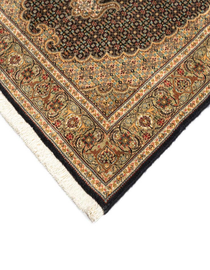 Detail image of 3' 5 x 5' 2 Tabriz Mahi Rug