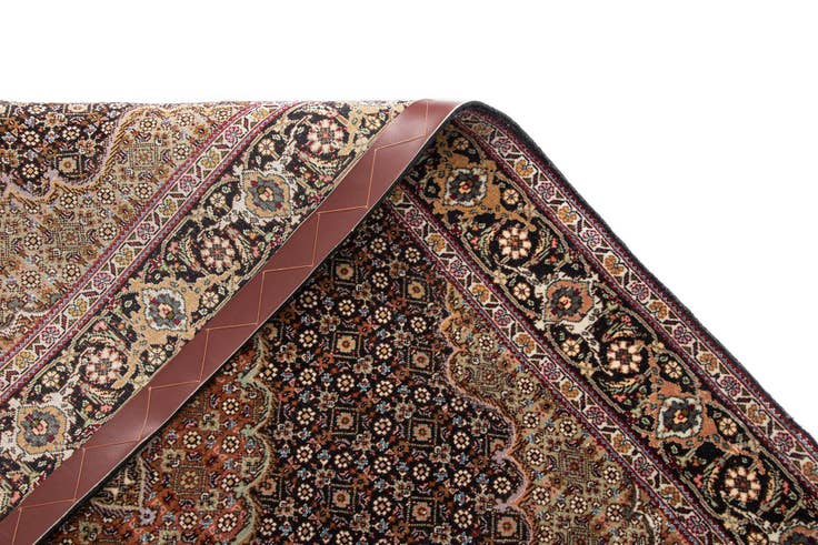 Detail image of 3' 5 x 4' 10 Tabriz Mahi Rug