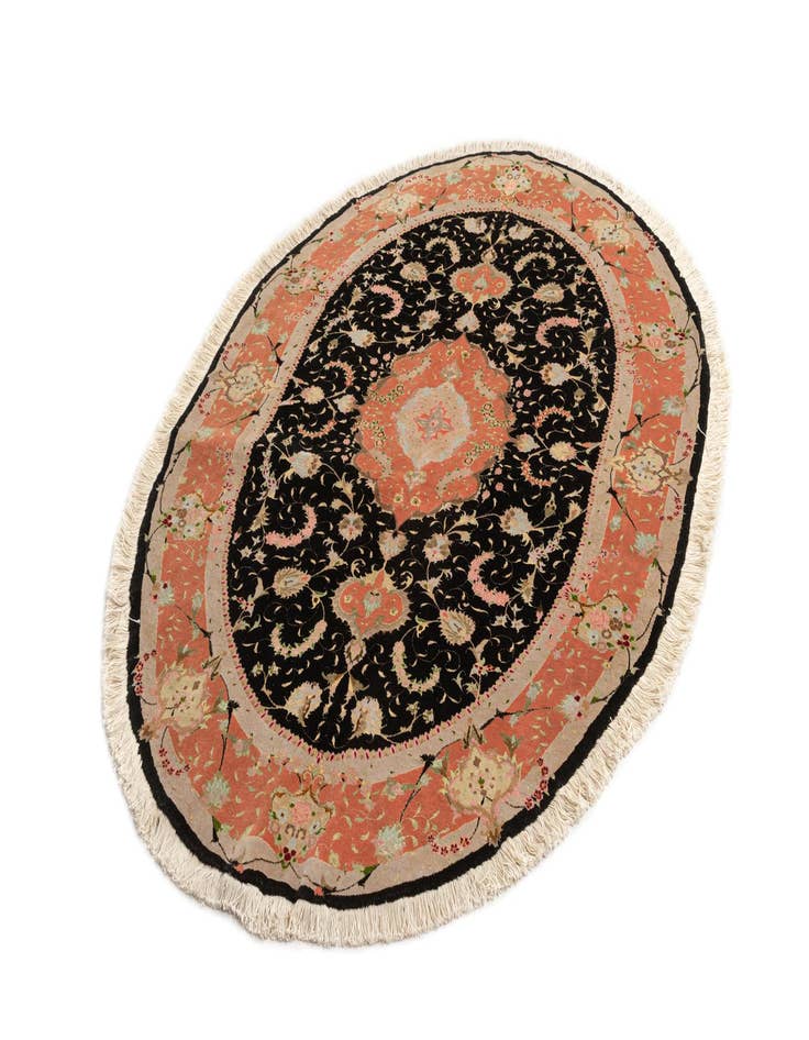 Detail image of 4' 4 x 6' 4 Tabriz Rug