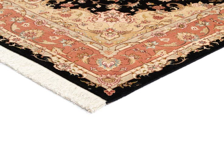 Detail image of 5' 6 x 8' Tabriz Rug