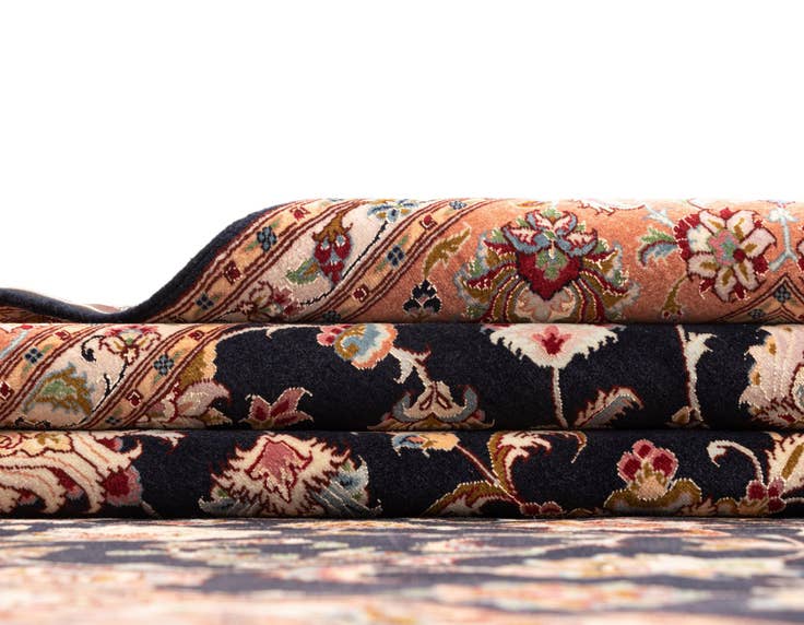 Detail image of 6' 9 x 8' 4 Tabriz Rug
