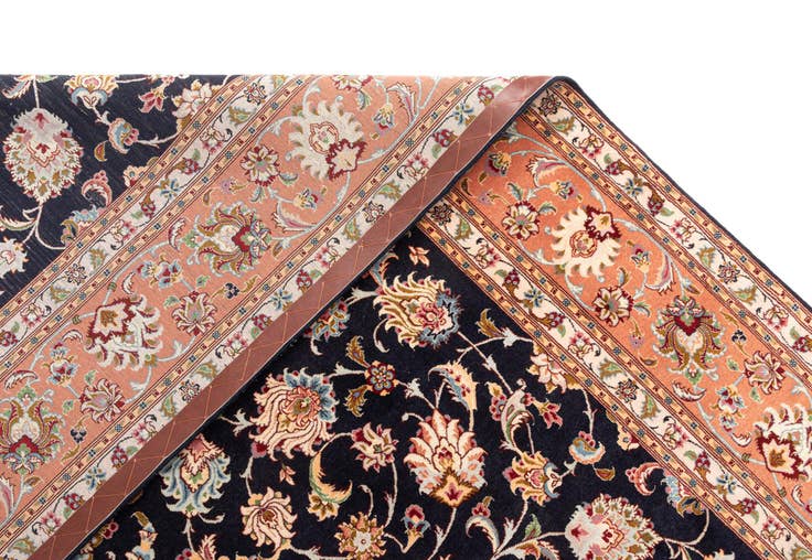 Detail image of 6' 9 x 8' 4 Tabriz Rug