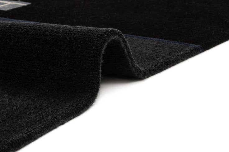 Detail image of 5' x 6' 7 Hand Knotted Tibet Wool Rug