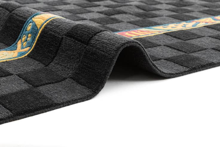 Detail image of 7' 1 x 9' 10 Tibet Rug