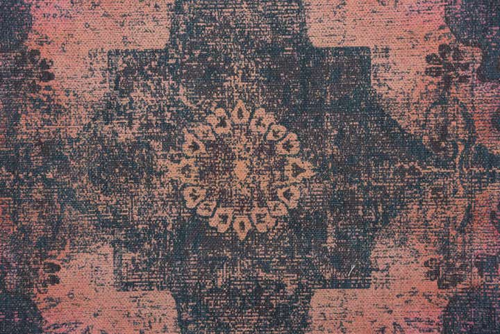 5' x 7' 5 Washable Timeless Rug