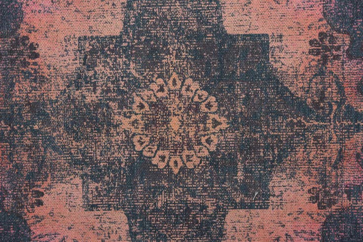 Detail image of 5' x 7' 5 Washable Timeless Rug
