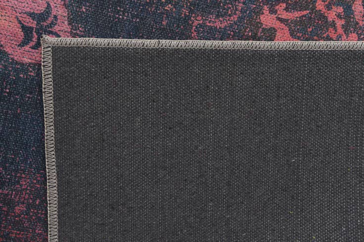 Detail image of 5' x 7' 5 Washable Timeless Rug