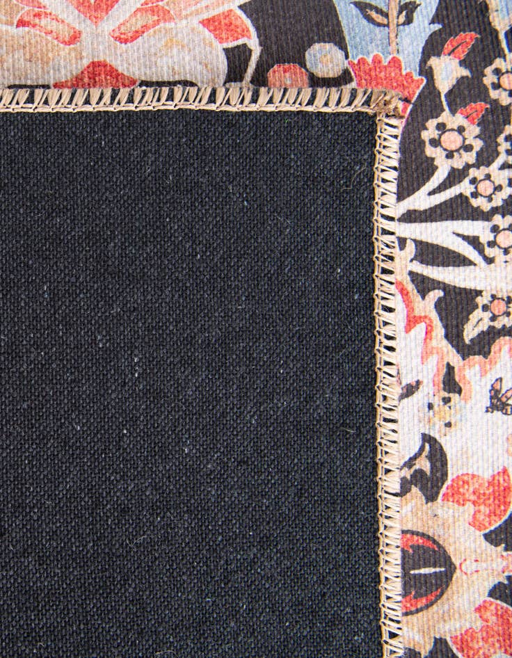 Detail image of 8' 4 x 12' Washable Timeless Rug