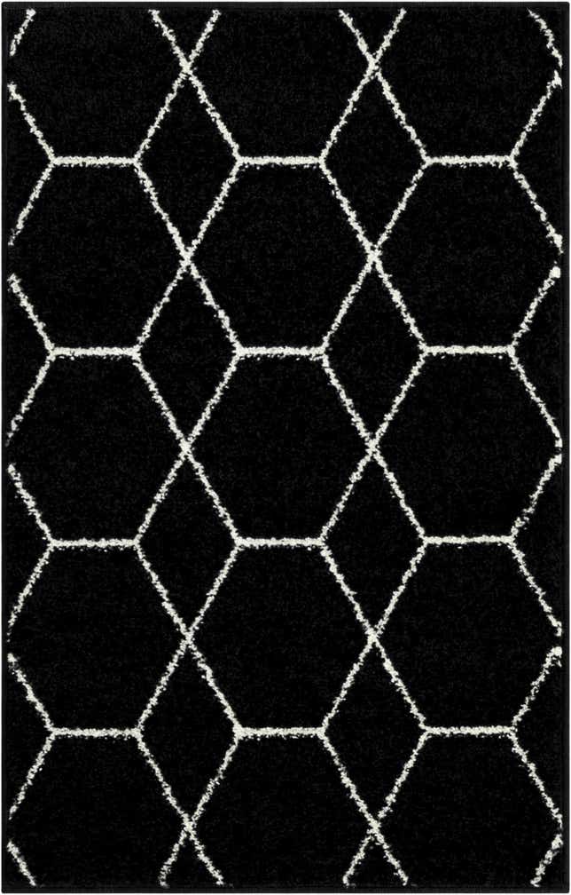 2' x 3' Trellis Frieze Rug