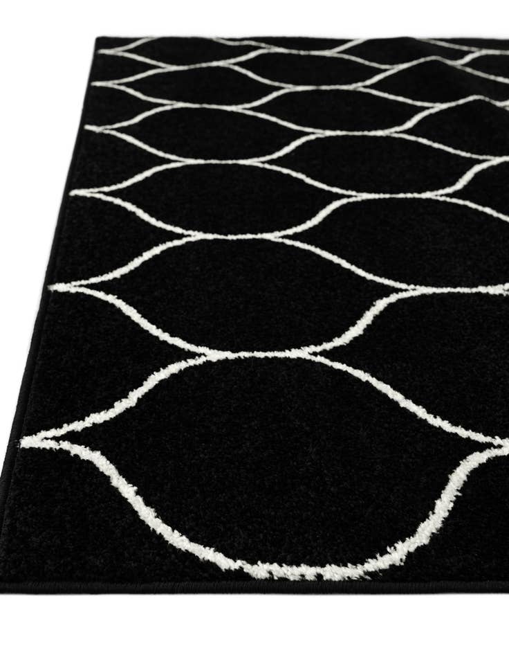Detail image of 9' x 12' Trellis Frieze Rug